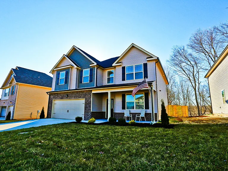 1076 Black Oak Cir — Photo 1