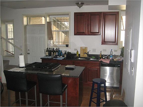 5th image of 1443 N Washtenaw Ave