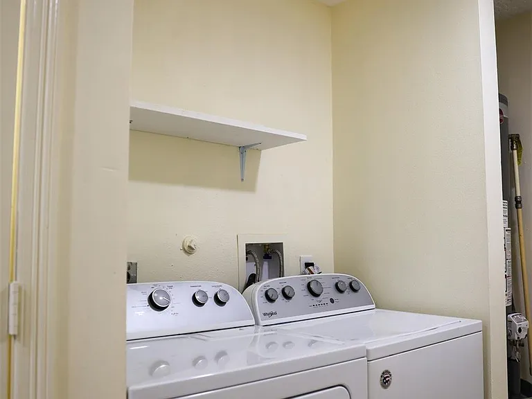 512 Threlkeld St — Photo 23