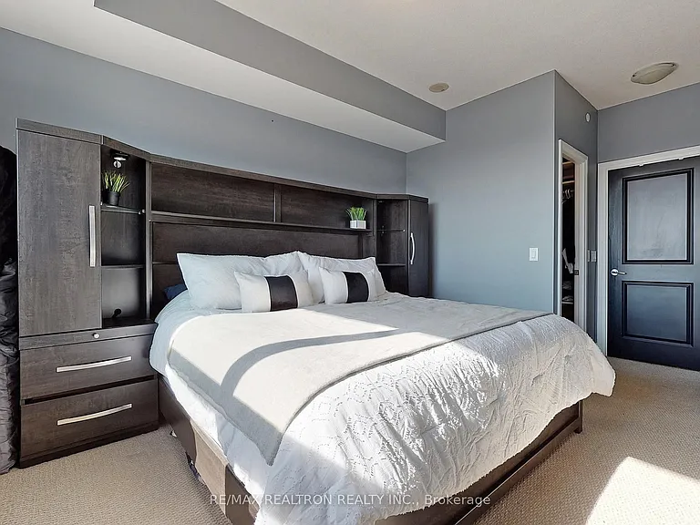 7890 Bathurst St #2505 — Photo 17