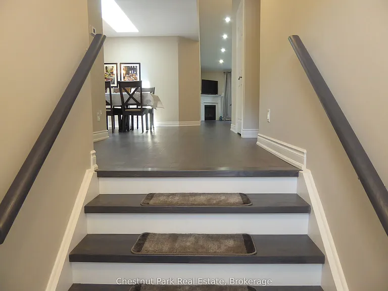 23 Green Briar Dr — Photo 8
