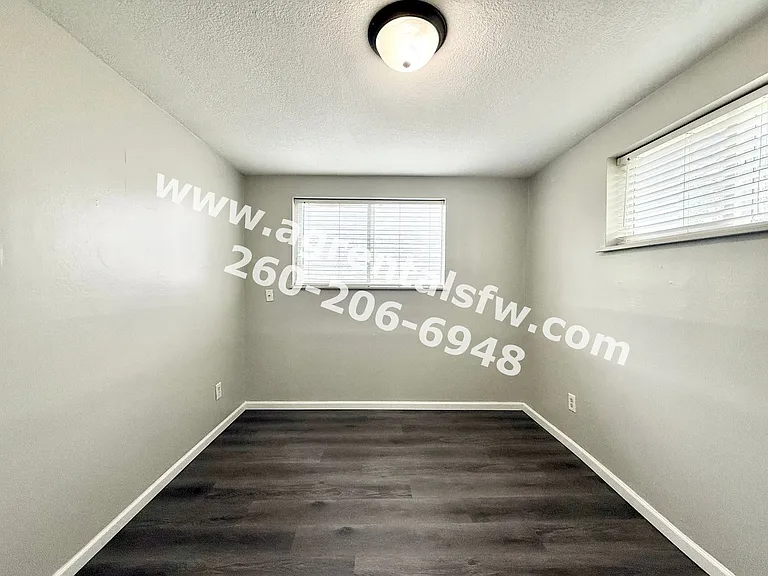 4917/4919 Northcrest — Photo 30