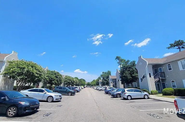 729 Bragg Dr #C — Photo 3