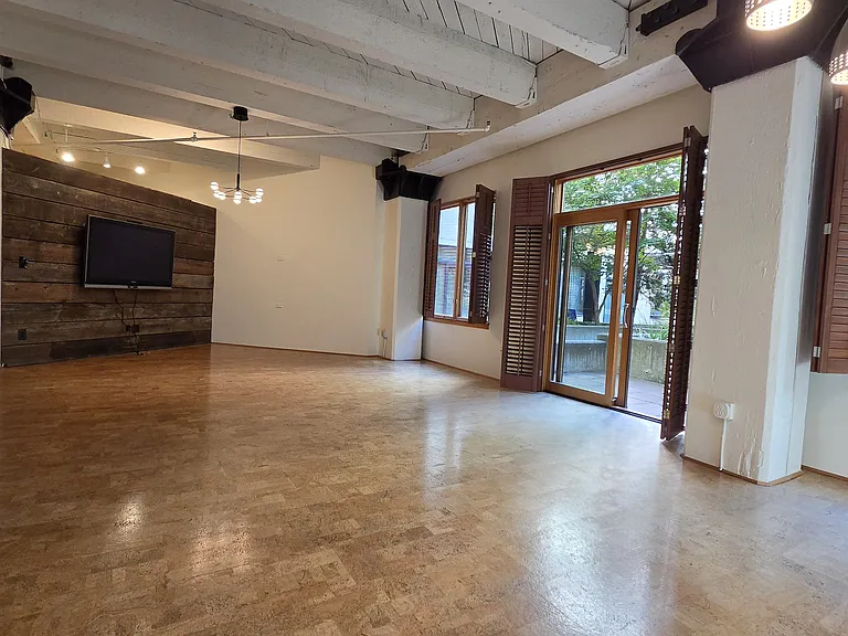1420 NW Lovejoy St #332 — Photo 5