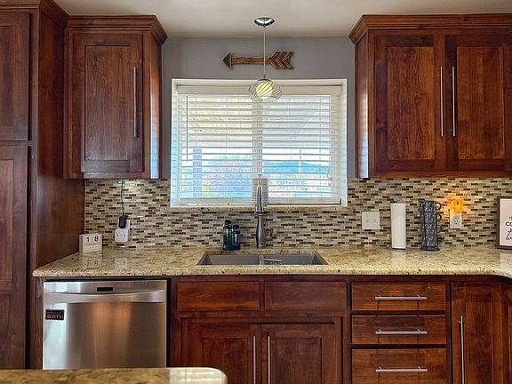 5th image of 1530 Odelia Ln