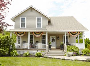 27 Lynde St, Old Saybrook, CT 06475