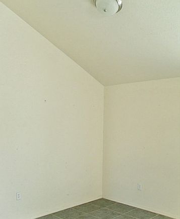 4th image of 177 Kite Ct