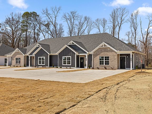2nd image of 443 Minnis Rd NE