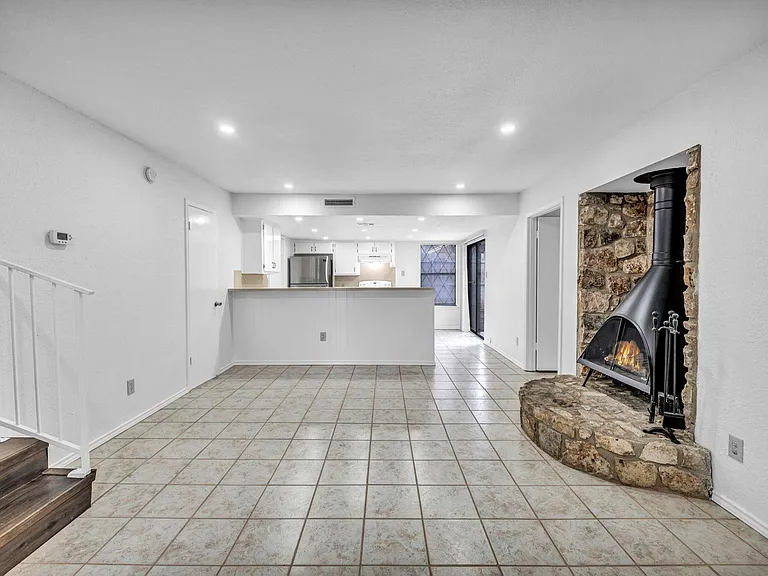 4010 Cima Serena Dr #B — Photo 3