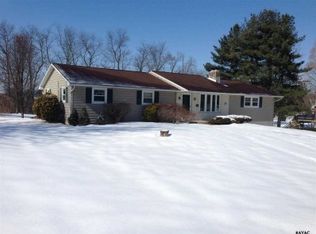 80 Old Farm Ln, York, PA 17406