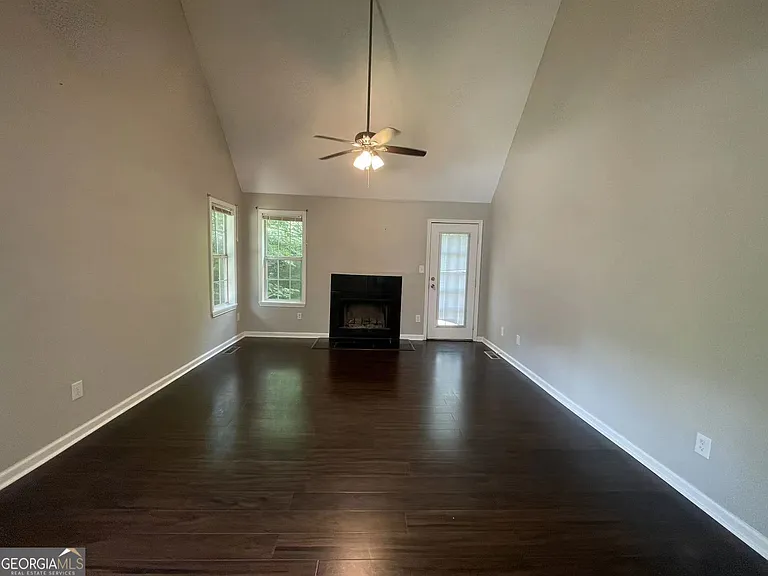 1437 Shiloh Way NW — Photo 3