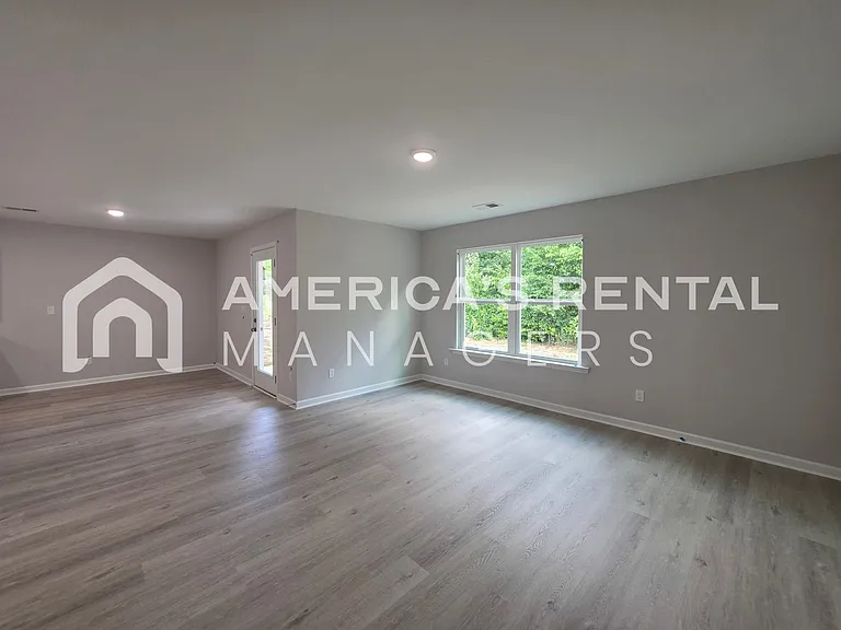 10319 Squires Way — Photo 35
