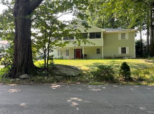 376 Angell Rd, North Providence, RI 02904