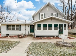 309 3rd St W, Carver, MN 55315