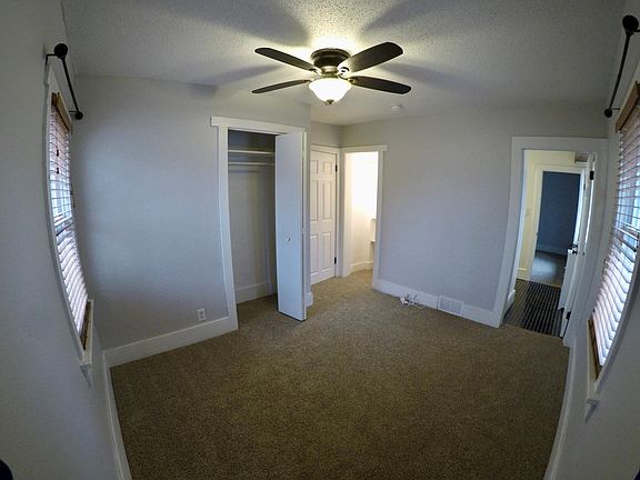 Bedroom number 1 with 2 closets