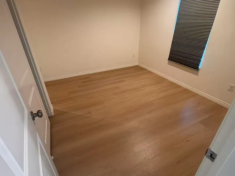 281 N Mar Vista Ave #11 — Photo 3