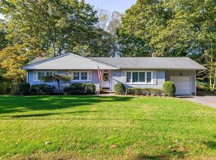 1055 Wells Rd, Laurel, NY 11948