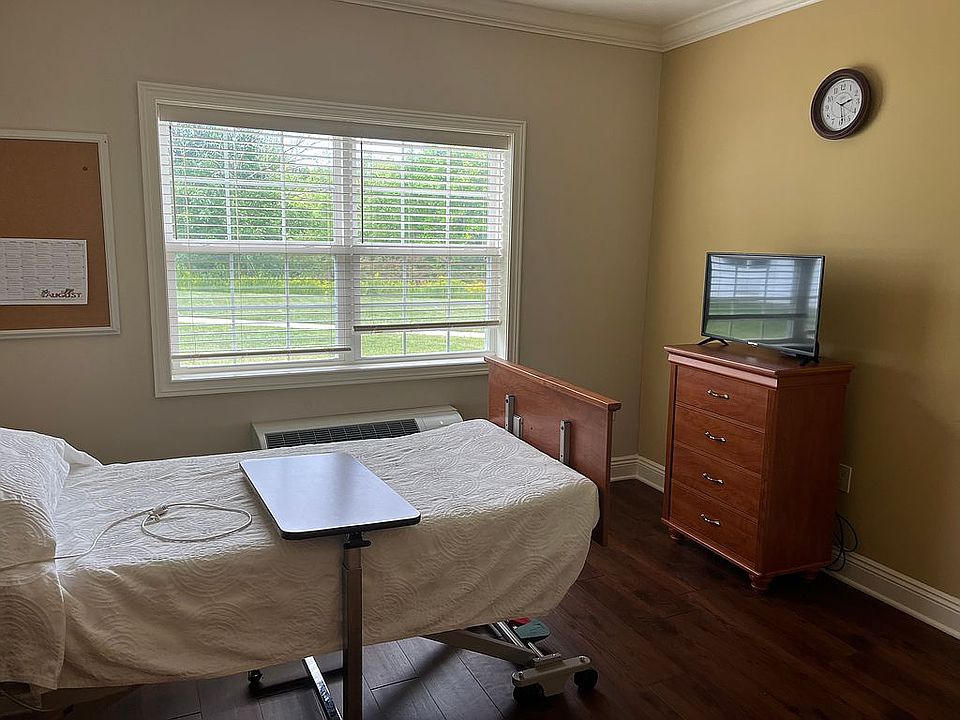 2nd image of 7042 Fox Hill Dr