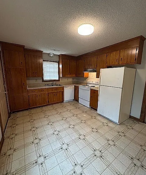 4459 Allen Rd — Photo 3