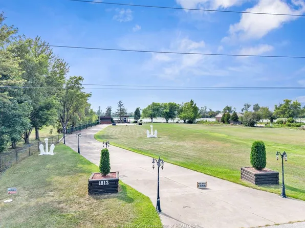 1812 Front Rd N, Amherstburg, ON N9V 3R3