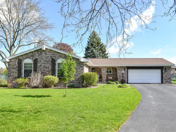 2749 N Butlin Drive, Beloit, WI 53511
