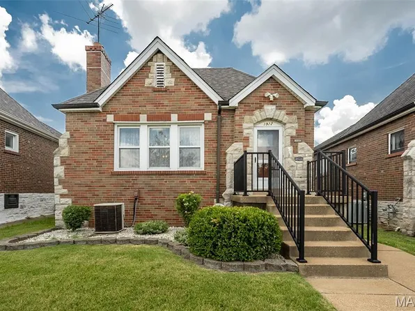 3922 Alexander St, Saint Louis, MO 63116