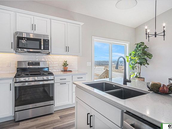 5th image of 6915 Port Royal Dr