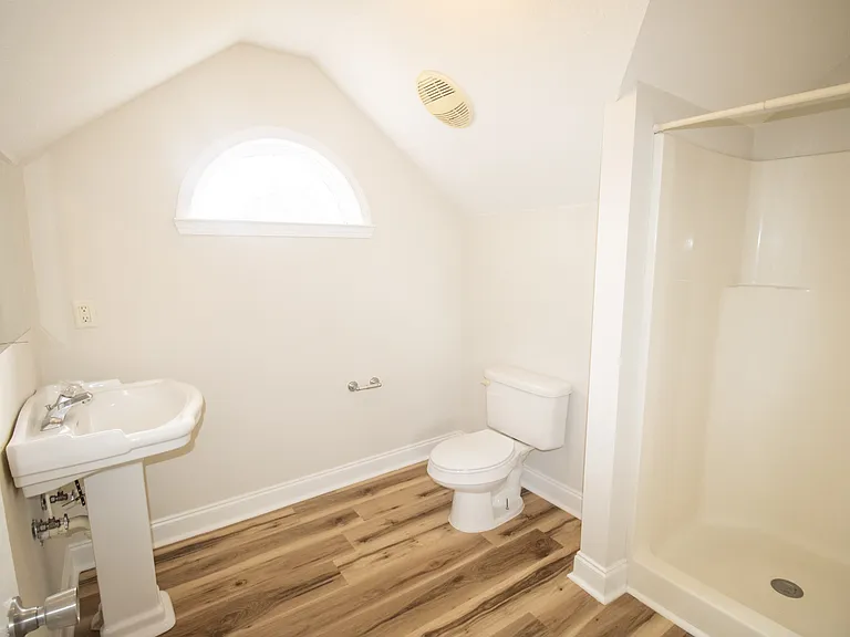 1008 Houndsbark Ct — Photo 23
