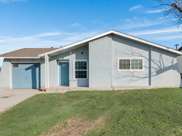 901 Glynn Oaks Dr, Arlington, TX 76010