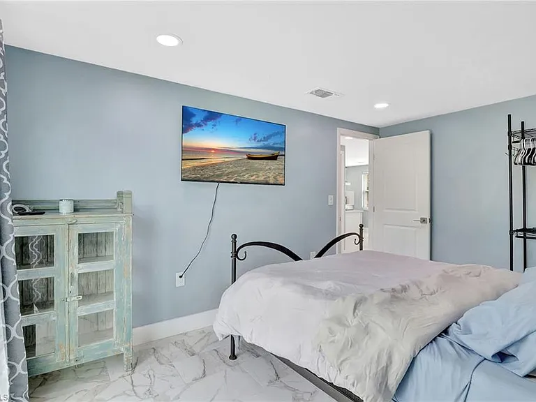 1009 Ridge St — Photo 18