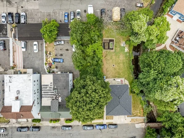 86 W Allen St, Irvington Twp., NJ 07111