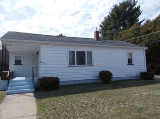 2105 14th St, Menominee, MI 49858