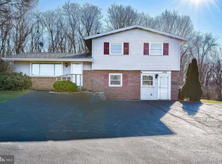 1218 Walnut Bottom Rd, Carlisle, PA 17015