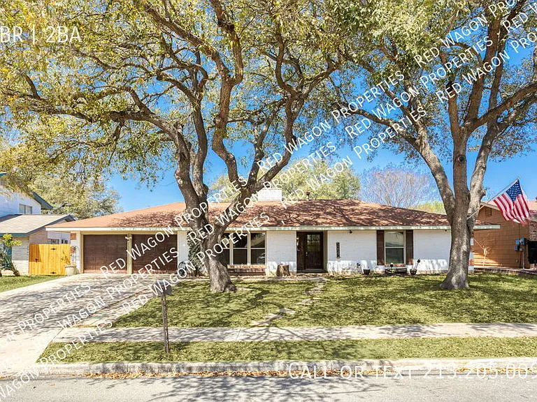 5259 Prince Valiant Dr — Photo 1