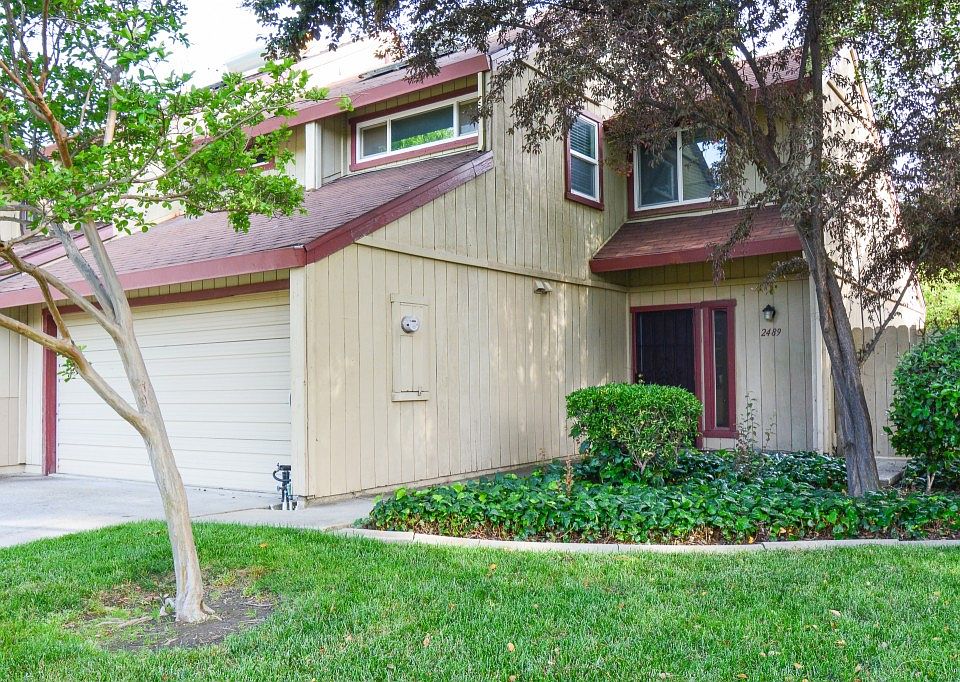 1st image of 2489 Lagoon Ln