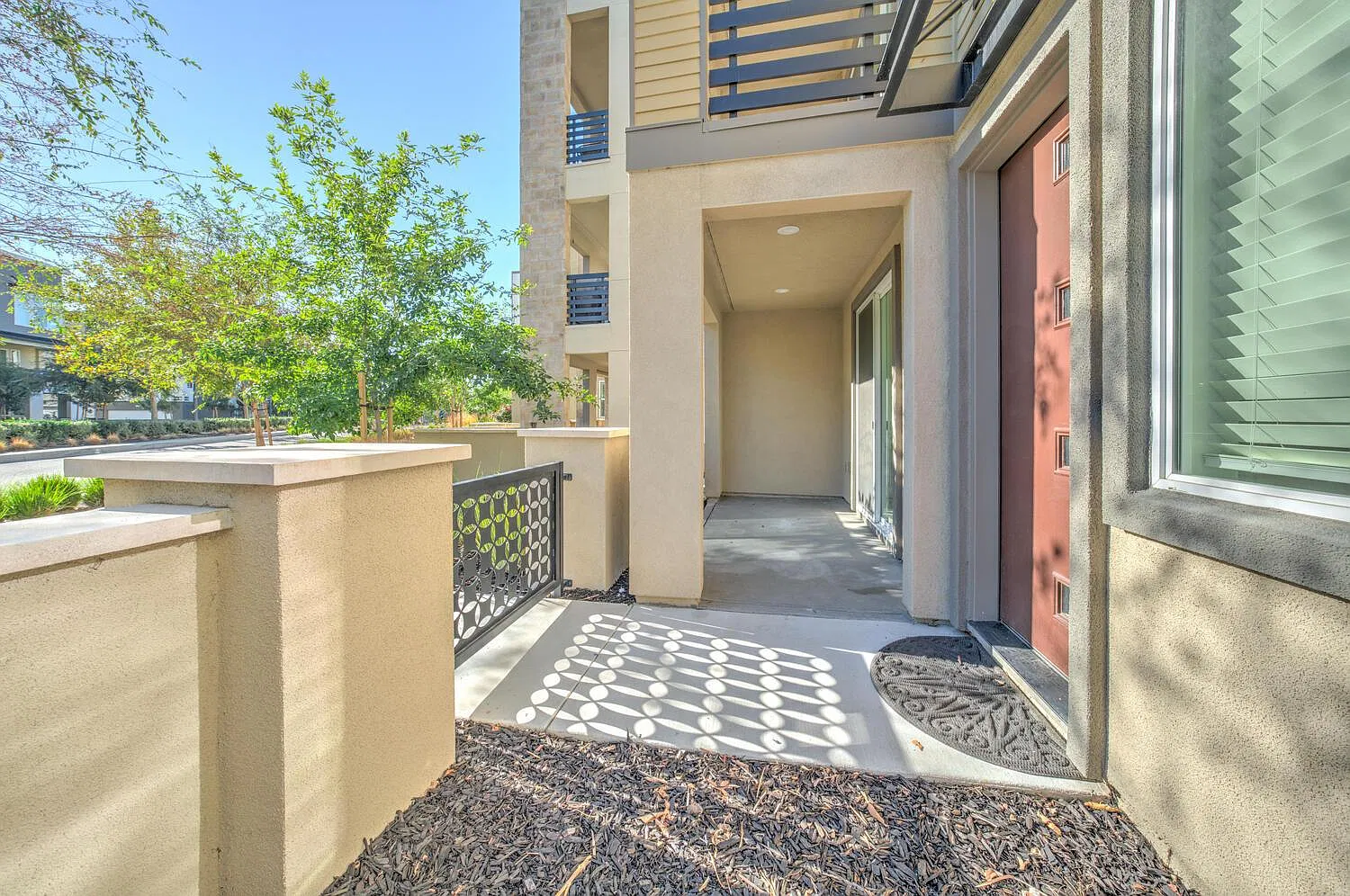 4 bed, 3.5 bath, 2541 sqft, $5,250 — Photo 2