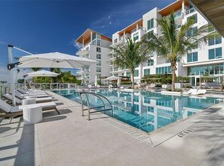 1020 Sunset Point Rd Unit 111, Clearwater, FL 33755