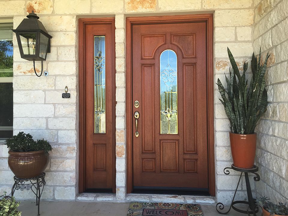 1st image of 223 Mountain Crest Dr