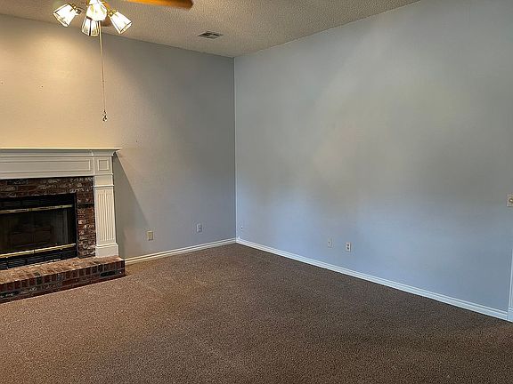 2nd image of 2608 Trailwood Dr