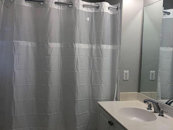 2nd image of 3957 Pomodora Cir