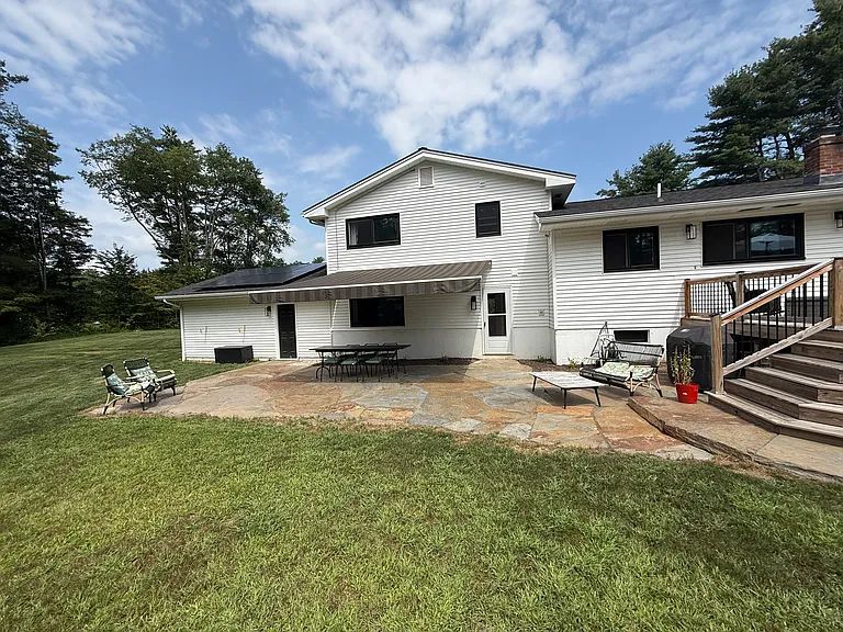 11 Old Barn Rd — Photo 35