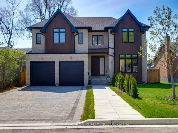 28 Ternhill Cres, Toronto, ON M3C 2E5