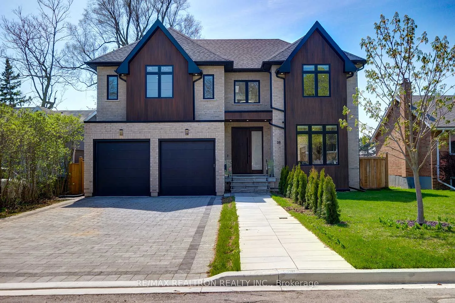 28 Ternhill Cres photo 1