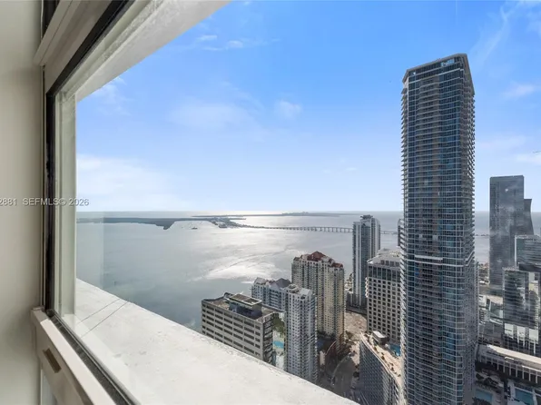 950 Brickell Bay Dr, Miami, FL
