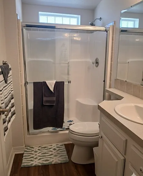 Guest bedrooms bath with full shower