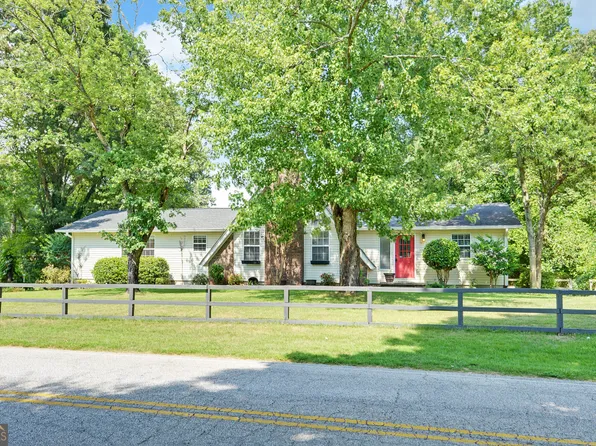 3354 Donna Way, Gainesville, GA 30504