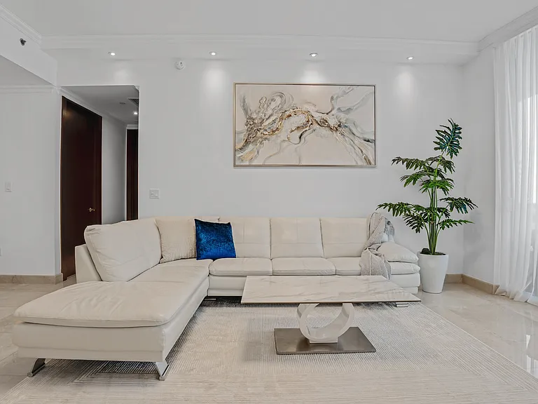 15901 Collins Ave #2305 — Photo 15
