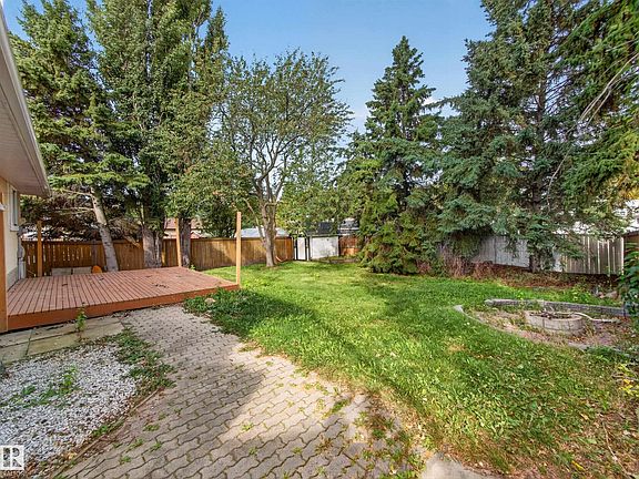 2nd image of 16 Greenwood Way
