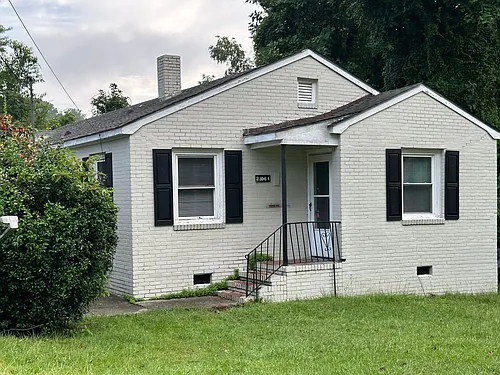 2106A Elvira St Photo 1