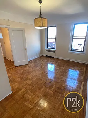 Rented by Realty 2000 Corp | media 10